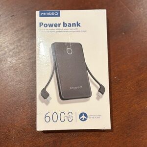 Brand New MIISSO 600 mAh power Bank, Color: Red